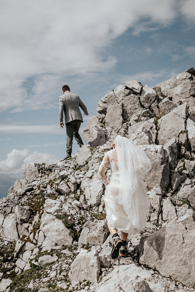 Wunderbare Hochzeit in Tirol - eine Braut die sich was traut